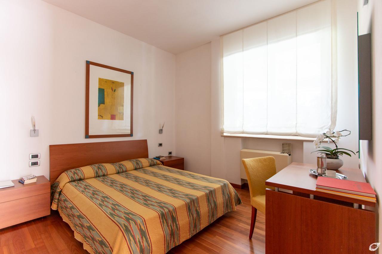 מרינה די פיאטרסנטה Verdeluna Aparthotel מראה חיצוני תמונה