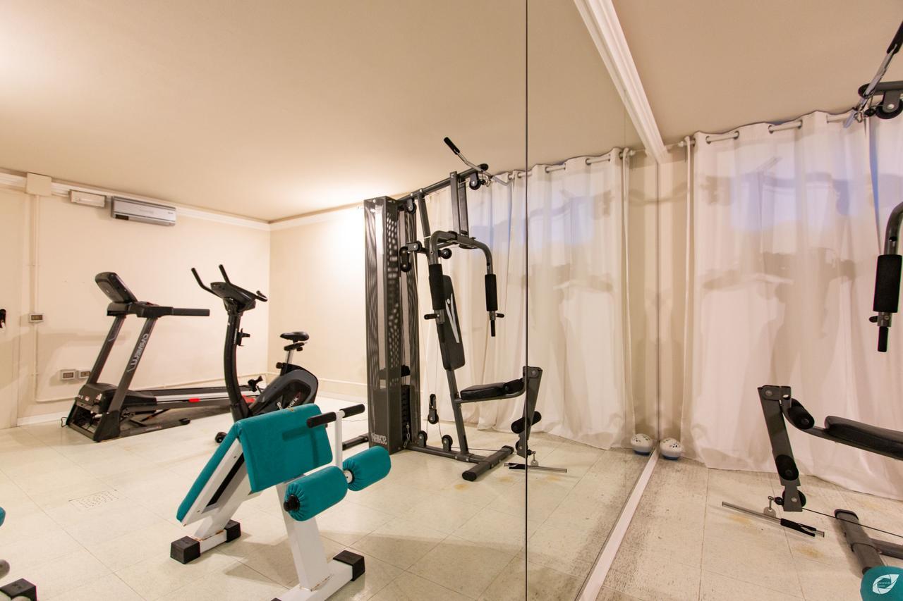 מרינה די פיאטרסנטה Verdeluna Aparthotel מראה חיצוני תמונה