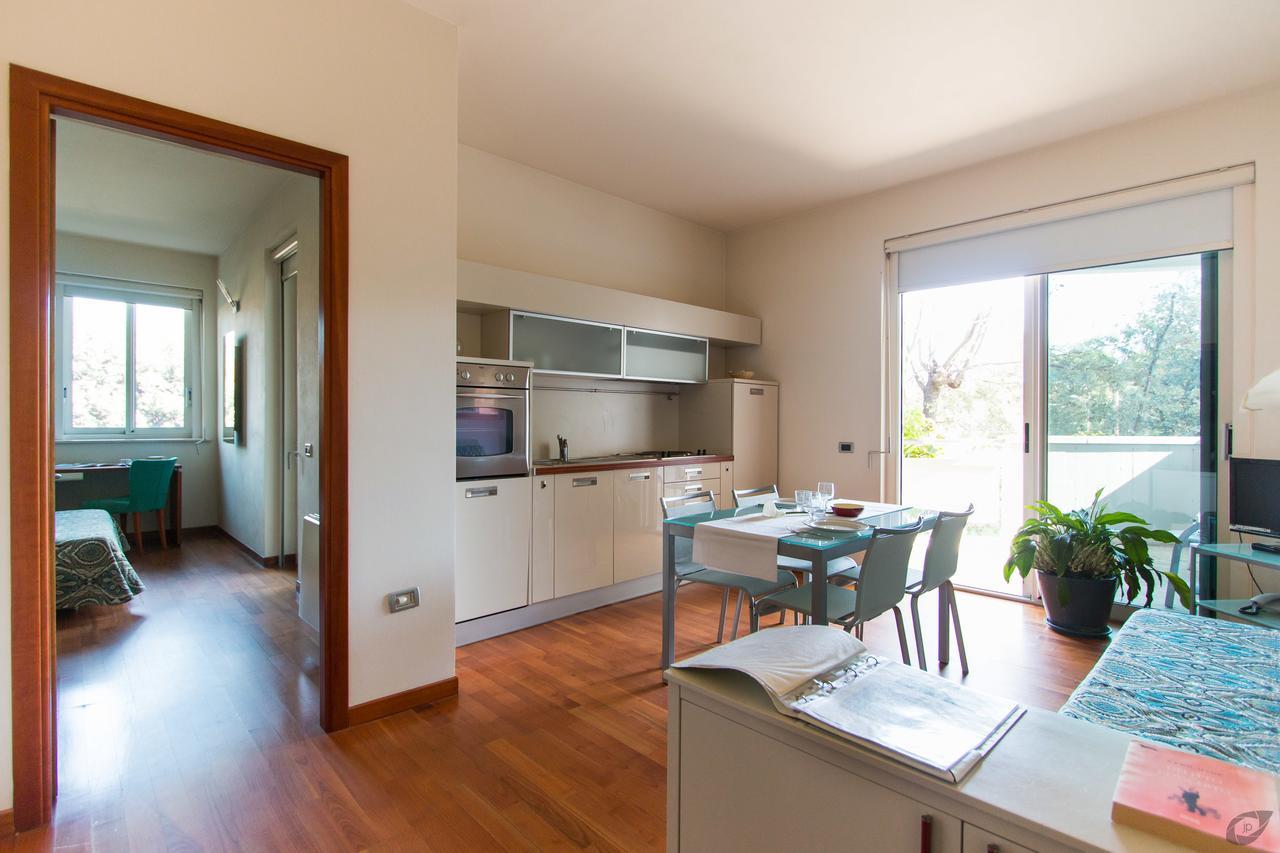 מרינה די פיאטרסנטה Verdeluna Aparthotel מראה חיצוני תמונה